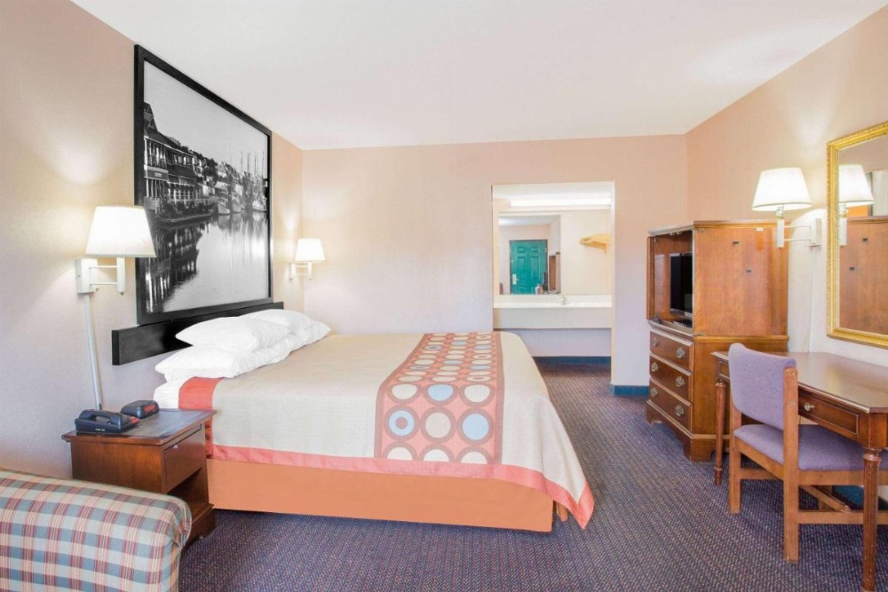 Super 8 by Wyndham Columbia Image 20