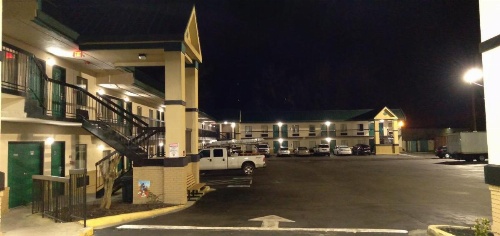 Super 8 by Wyndham Columbia image 26