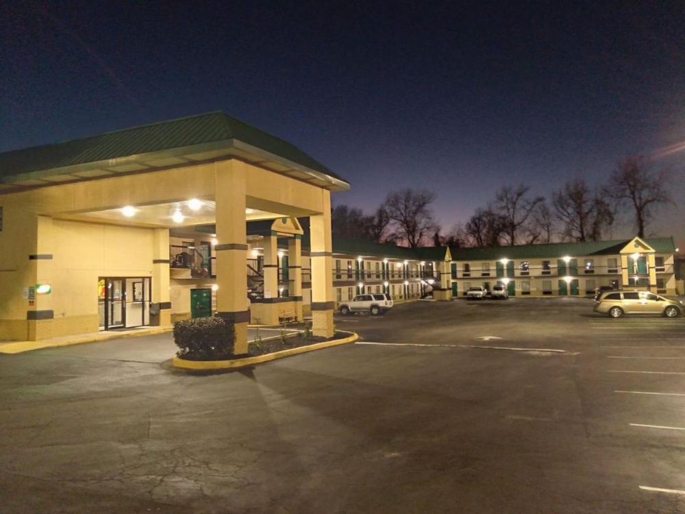 Super 8 by Wyndham Columbia Image 30