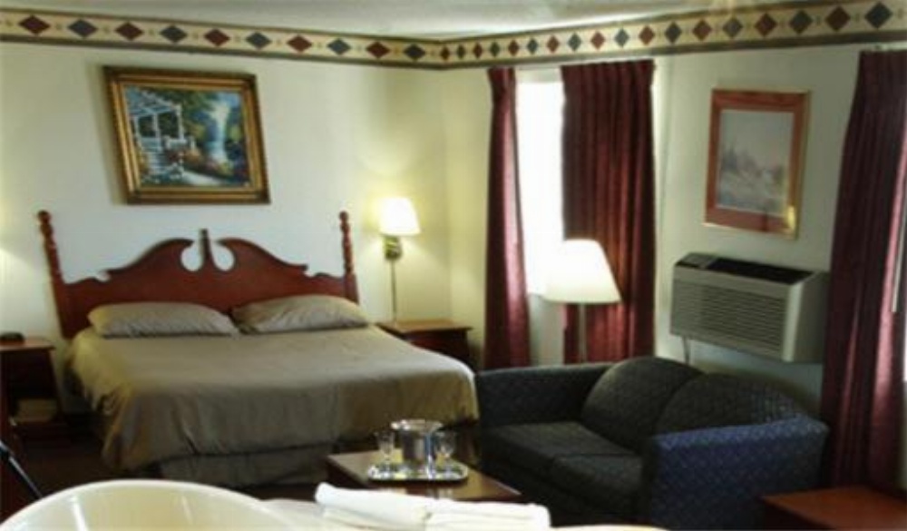 Queen Room - Non-Smoking