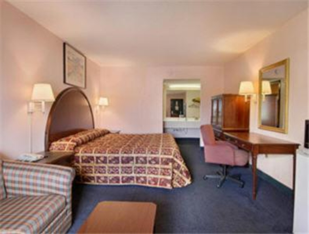 King Studio Suite - Non-Smoking